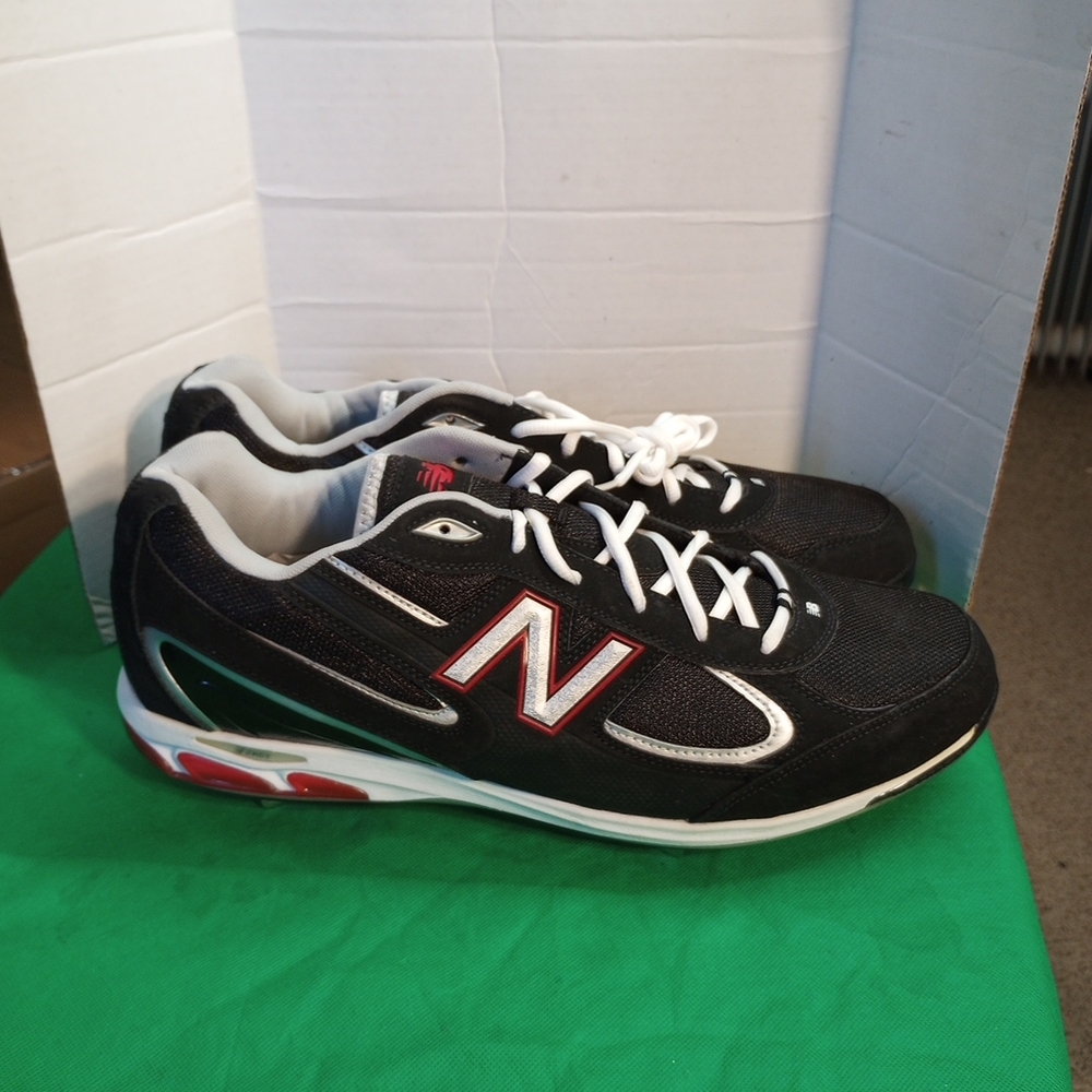 New Balance Men's Black and Red Baseball Metal Cleats Size 16 (2E) MB1103DM